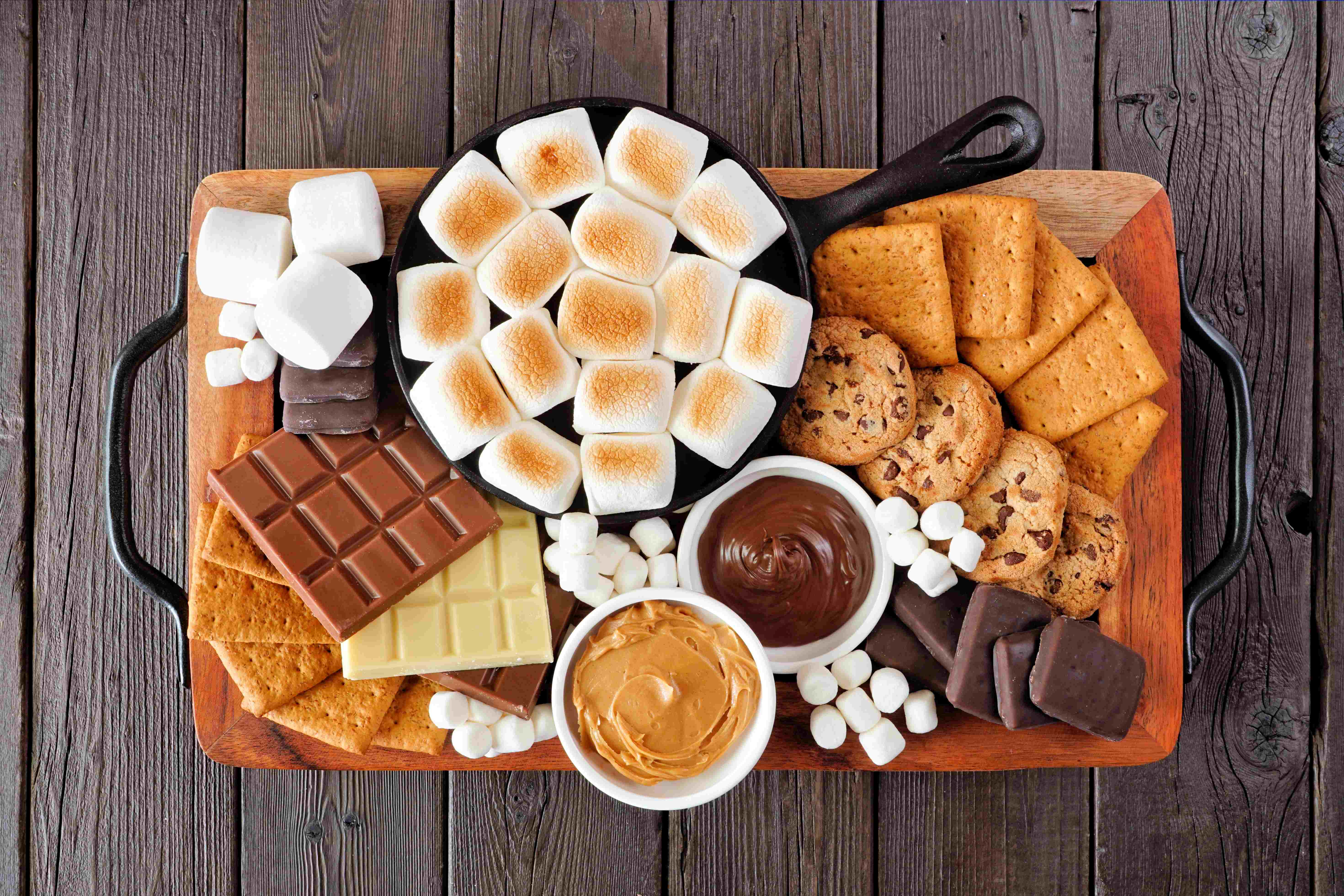 Everything you need to make s’mores at your next backyard barbecue