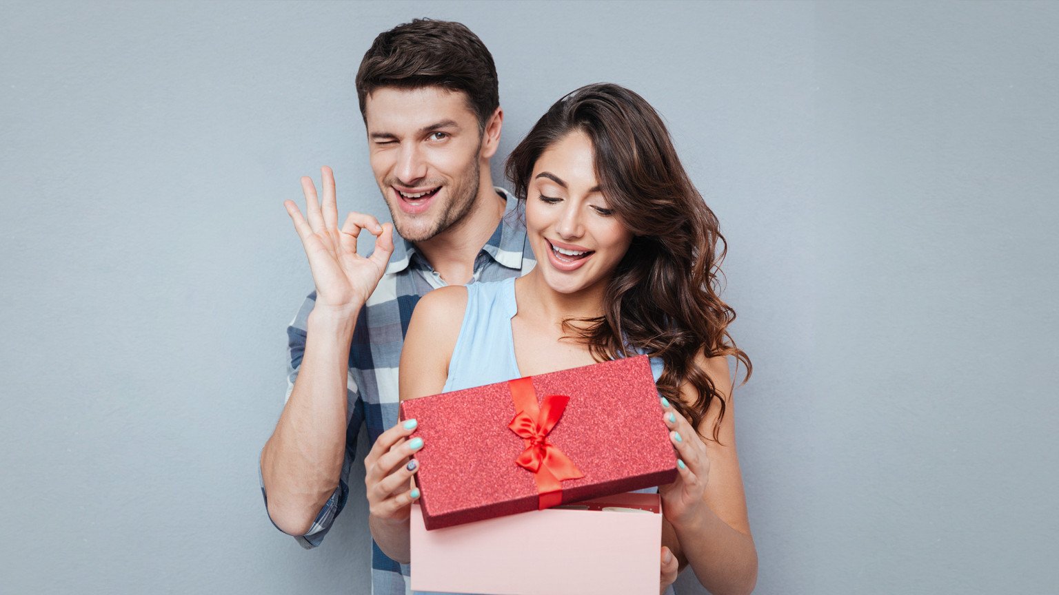 Best Gifts for Girlfriend  Unique & Romantic Surprise Gift for GF - FNP