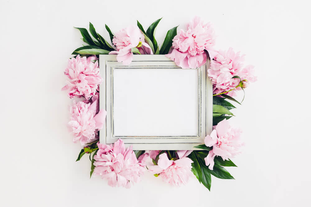 A vintage picture frame perfect for displaying a couple’s engagement photos.