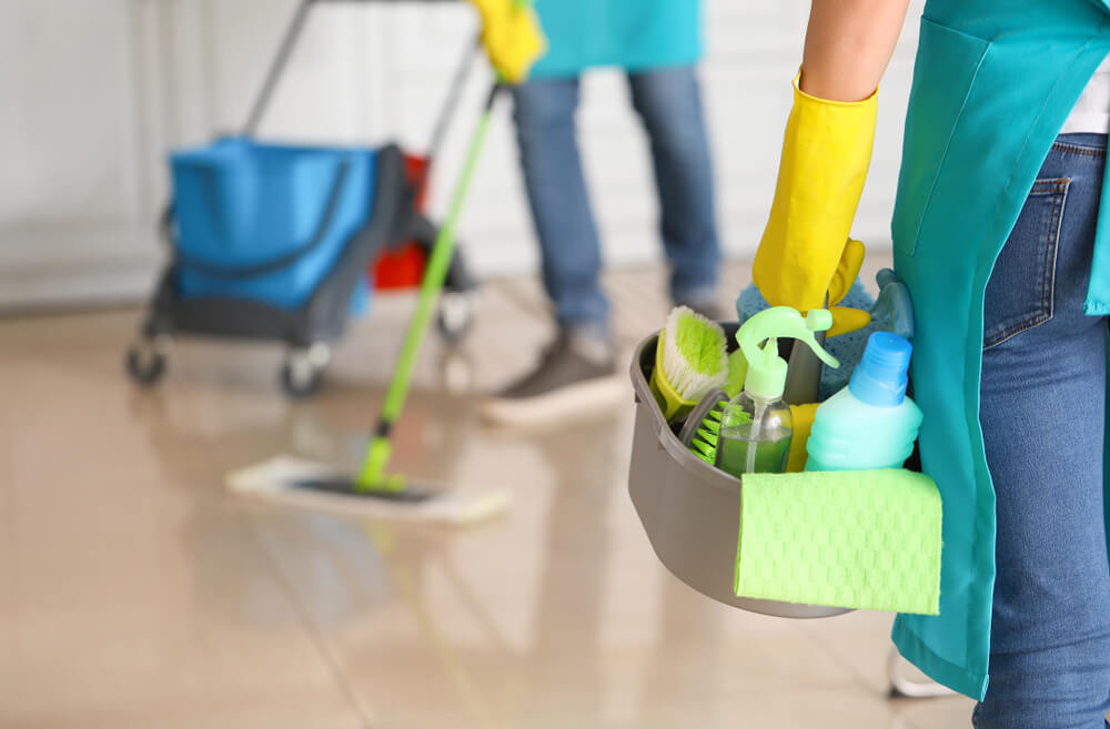 A couple uses eco-friendly cleaning products to keep their house spotless.