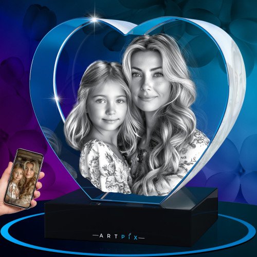 A lovely mother-daughter portrait engraved in a 3D Crystal Heart