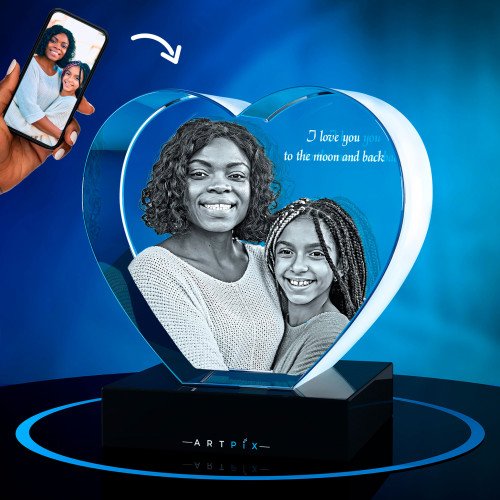 A lovely mother-daughter portrait engraved in a 3D Crystal Heart